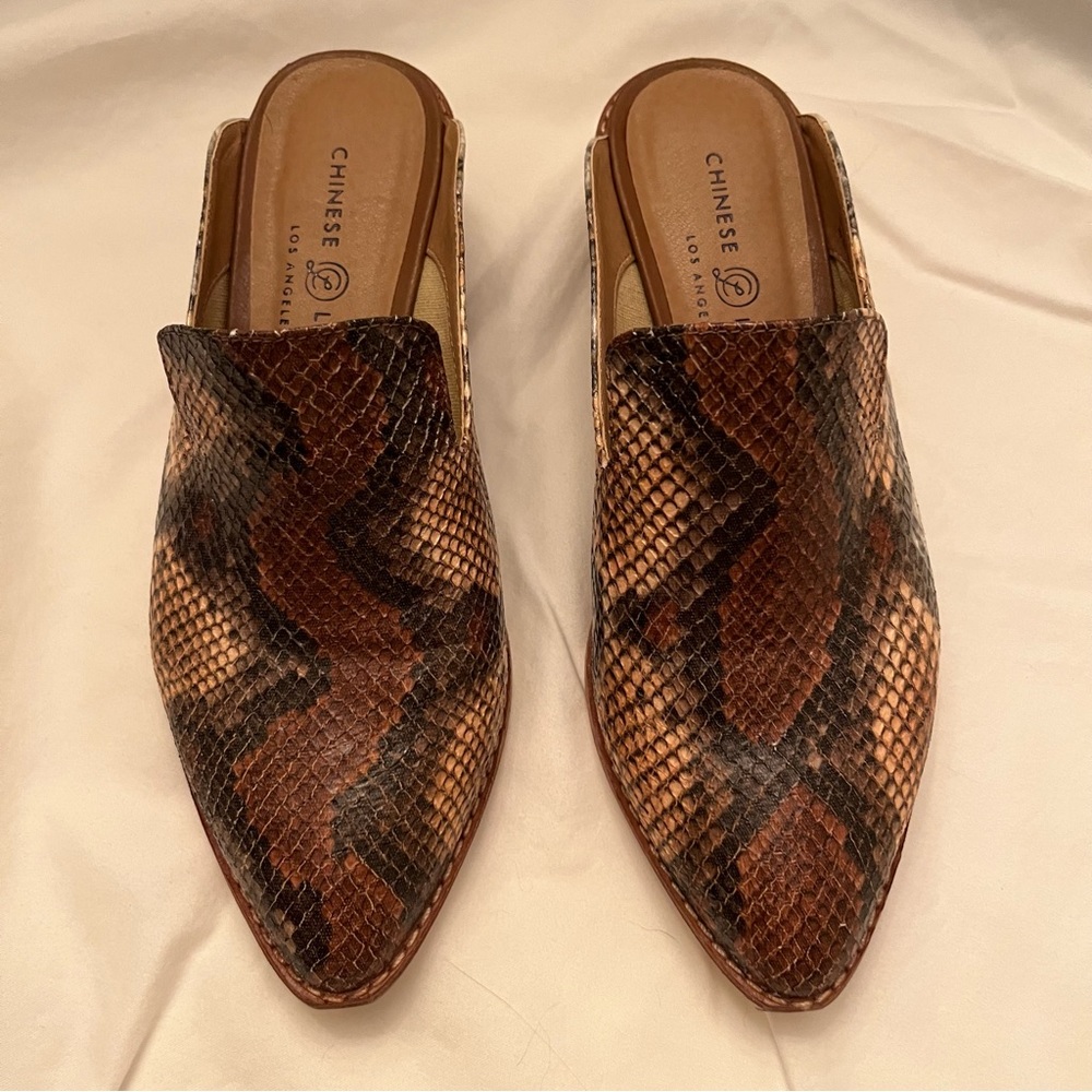 Chinese Laundry Brown Snake Print Flats
